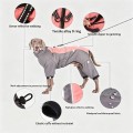 为大型犬设计的加绒牵引四脚棉衣